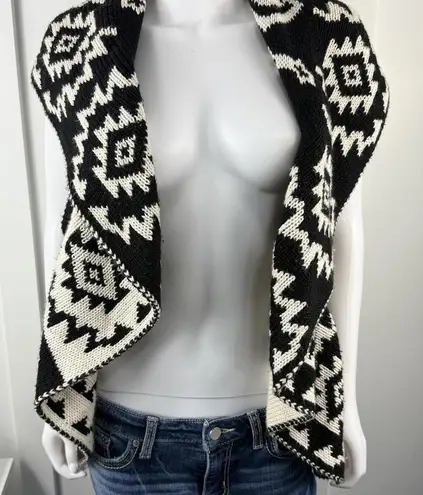 Beautiful Sweater Size M Black Size M