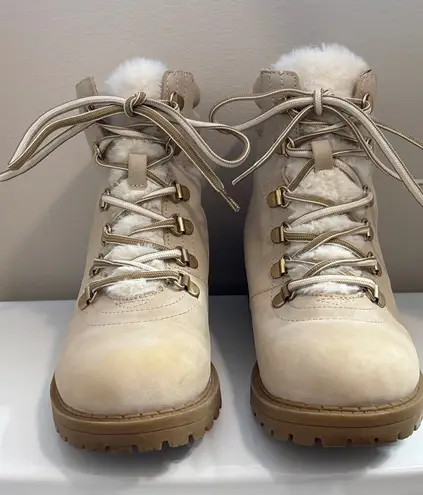 Shimmer Cream Faux Fur Trim Lace Up Ankle Hiker Boots Size 6.5M Women's Tan