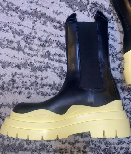 Bottega Veneta Tire Chelsea Boots Yellow size 38.5