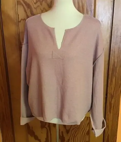 Urban Outfitters Beachy salmon knit shirt