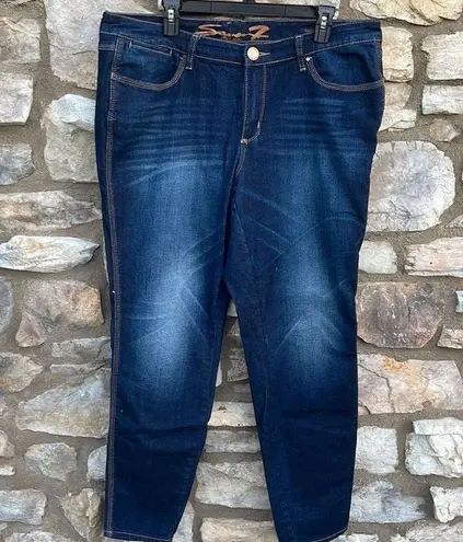 Seven7  dark wash Jeans size 18 (waist 38)