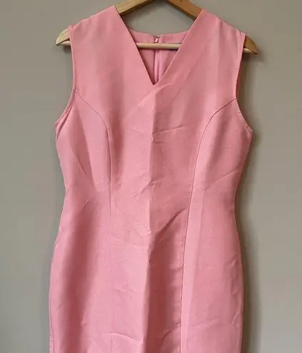 Koret Women's Size 10 Sleeveless Fitted V
