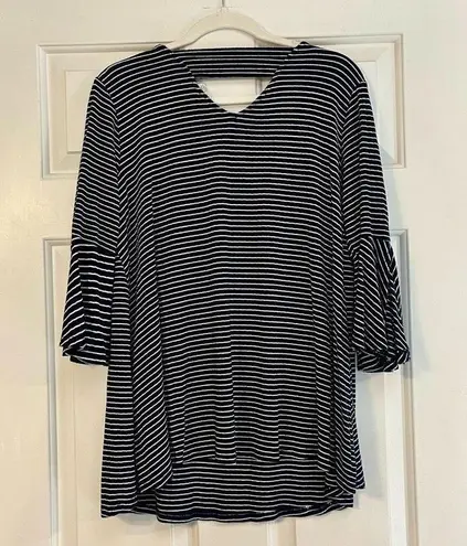 Westbound  Women’s Striped Blouse Cutout in Back  Bell Sleeves XL