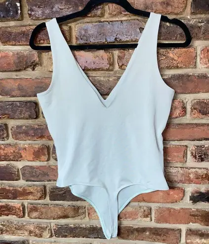 Dress Forum Everyday Sage Green Double Plunging Bodysuit Women's Size Large