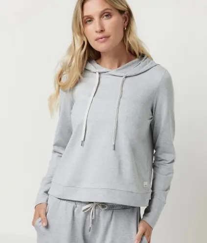 Vuori 🛑SOLD🛑 HALO ESSENTIAL HOODIE SIZE LARGE