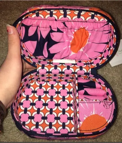 Vera Bradley Pink new floral makeup bag zip up