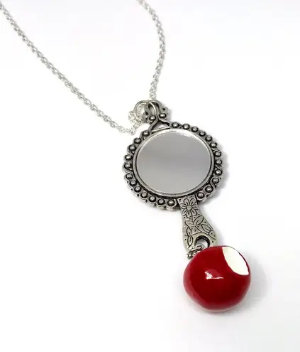 Disney Snow White  Mirror Apple Necklace New