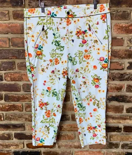 Disney  Alice Through The Looking Glass White Floral Capri Cropped Pants Size 12