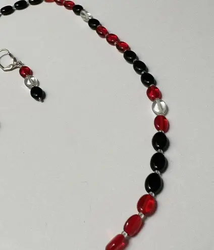 Black & Red Beaded Pierced Dangle Earrings & Necklace 19 1/2 Inch