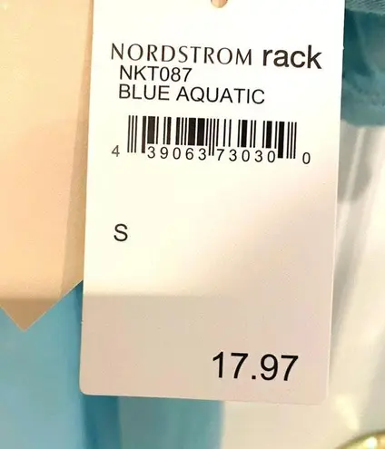 14th & Union Light Blue Blouse