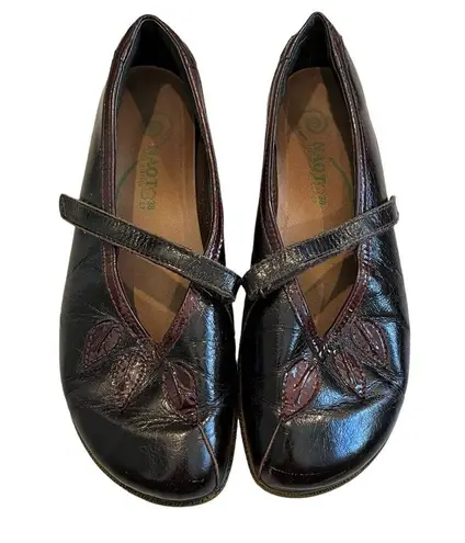 Naot Nau Mai Burgundy Patent Leather Mary Jane Flats, EU 38 Size undefined