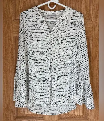 Tarte blouse V-neck bell sleeves black abstract print women’s M