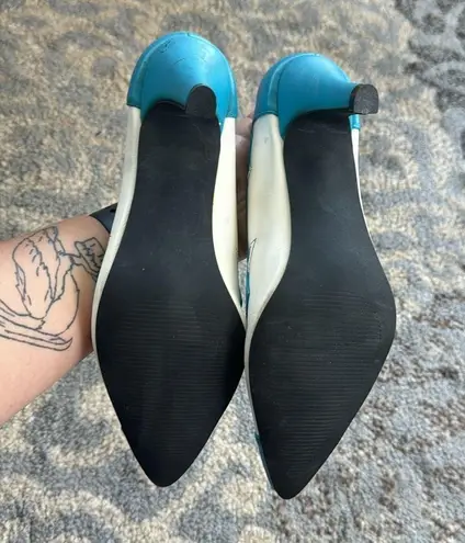Andiamo Vintage Cutout Heels Turquoise & White 7