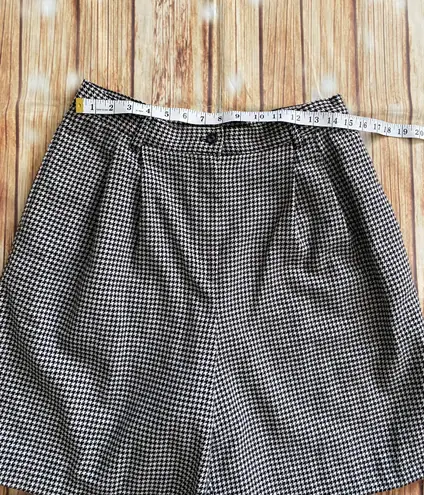 Sag Harbor Women Vintage Checkered Shorts Waist 29”