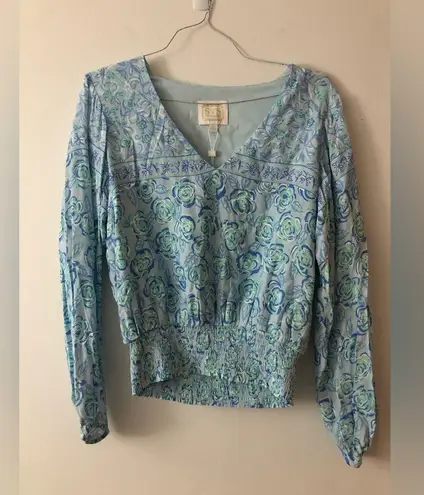 Sail To Sable NWT Tuckernuck V-Neck Smock Waist Top in Blue Floral Size Large