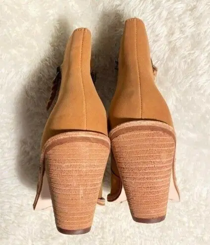 Corso Como Women's Tameka Peep Toe Bootie Size 5 1/2