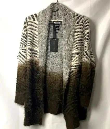NWT OLIVER WO SZ MED ANIMAL PRINT SWEATER. SOFT AND COMFY OPEN FRONT