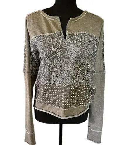 In Loom Bandana Patchwork Distressed Pullover | Size L