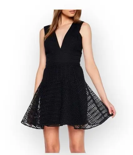 Bardot new ❤︎︎ Deep Plunge Fit n Flare Lace Cocktail Mini Dress ❤︎︎ Black ❤︎︎ M