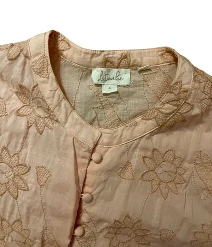 Let Me Be Women’s Brand Pink Lotus Flower & Fish Patterned Button Up Shirt Size Small