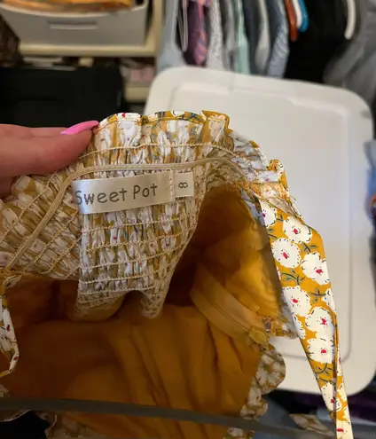 Sweet Pot Yellow Floral Mini Dress Size 4