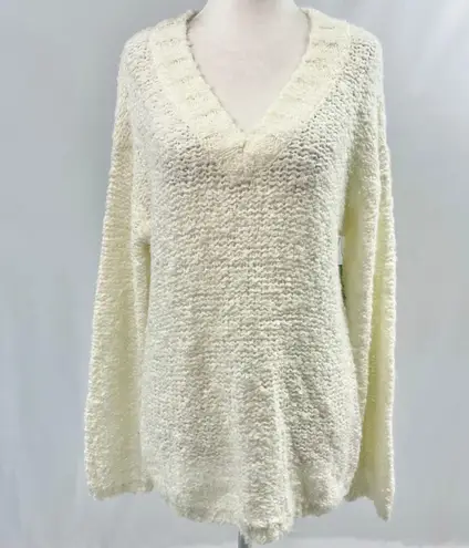 Susina New Fluffy Boucle Knit Sweater V-Neck Long Sleeve Pullover White Snow