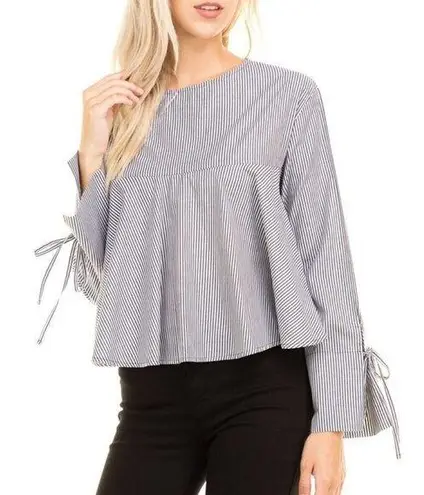 Heart & Hips Heart Hips Cropped Loose Blouse Gray White Stripes
