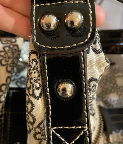 Kathy Van Zeeland Black & White Shoulder bag