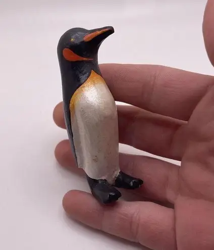 Handmade Hand Crafted Wood Costume Jewelry Brooch Pin Penguin Bird