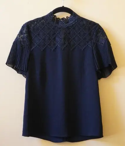 Sandro Lace Crochet Pleated Crepe Dress Shirt Top Black Size 1 Small
