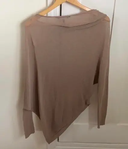 BCBGMAXAZRIA top