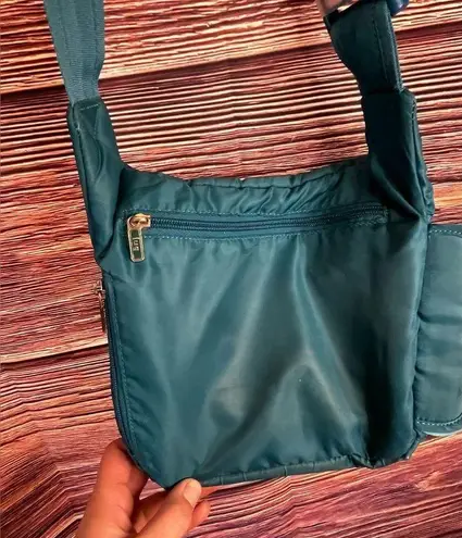 Lug Crossbody shoulder Bag. Blue. Size: One Size. Blue