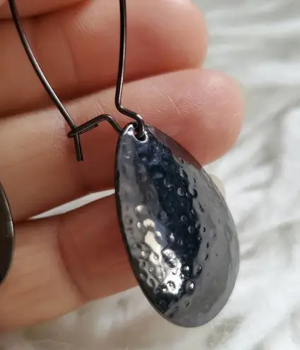 Teardrop Shaped Hammered Metal Dangle Earrings