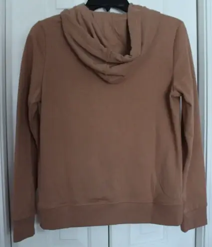 Tommy Hilfiger NWT  Zip-up Hoodie Classic Sweatshirt With Drawstrings Size S // M  New with tag  Same day shipping  Smoke and pets free  Elevate your casual look with this trendy  zip-up hoodie. This versatile piece features a high neckline, long sleeves, and a solid pattern that will complement any outfit. Its full zip closure, easy care fabric, and pockets make it perfect for travel, gym & training, track & field, walking, beach, golf, cross training, CrossFit, skateboarding, hiking, cheerleading, running & jogging.   Made of a mix of polyester and cotton blends, this hoodie is machine washable and comes in sizes S and M. Its classic and preppy style with outdoor and all-seasons themes will surely make it a staple piece in your wardrobe. Whether you wear it for activewear or casual occasions, this  hoodie is a must-have.