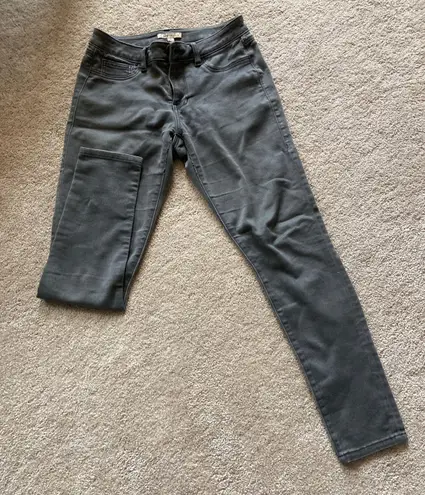 CAbi Skinny Jeans