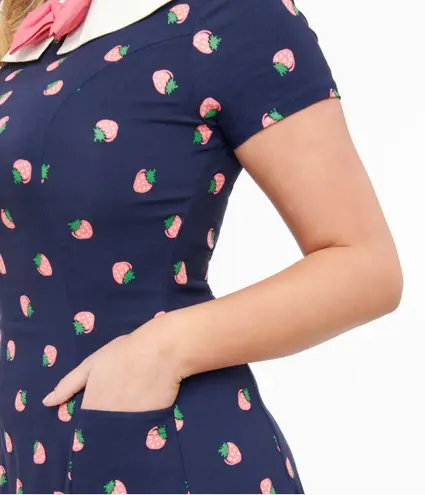 Unique Vintage Navy & Pink Strawberry Print Eloise Swing Dress NWOT MEDIUM