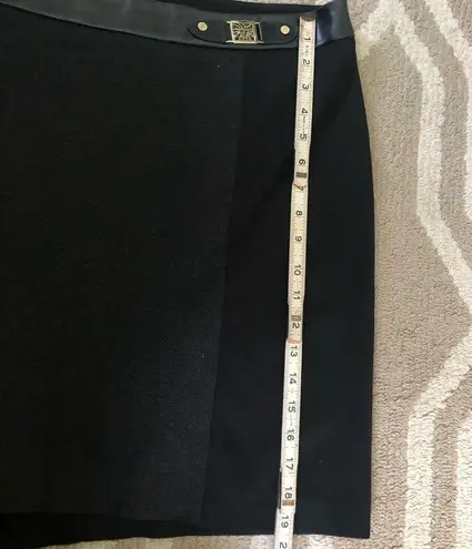 Anne Klein  lion logo skirt