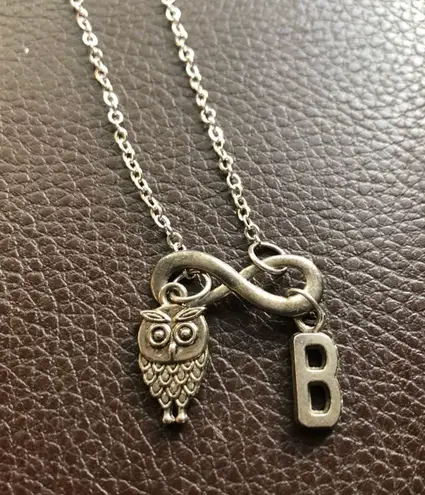 infinity symbol owl & initial “B” charm slider 750 chain necklace