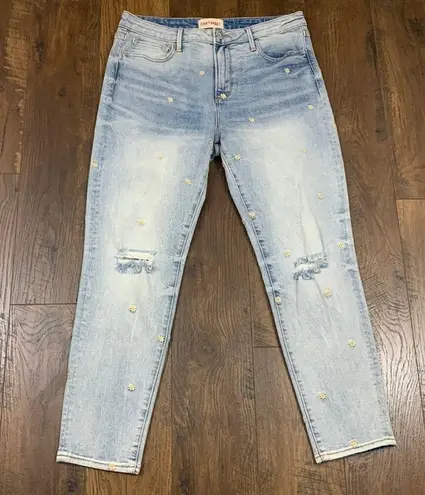 Driftwood Gizelle High Rise Embroidered Dizzy Daisy Distressed Light Wash Jeans