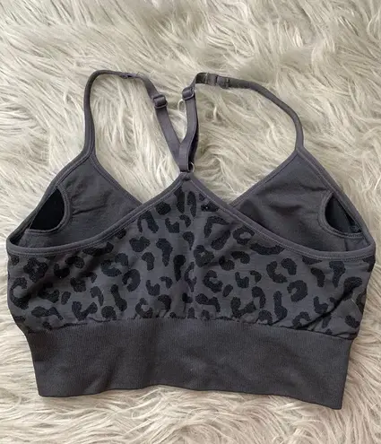 Pro-Fit Seamless Sports Bra