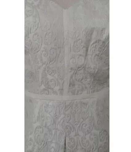 Ivory Silver Brocade Pleated Sleeveless ModCloth Cocktail Dress by Ivy + Blu Size 6