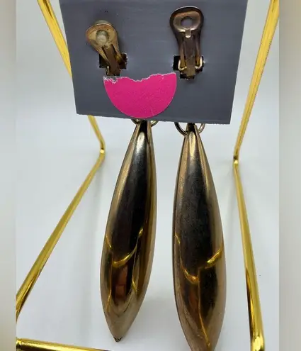 A Rare Vintage Pair Of The Wild Pair Wild Things 90’s Dangle Clip Earrings Gold