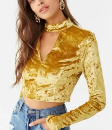 Essue Long Sleeve High Neck Gold Faux Suede Crop Top Size Medium