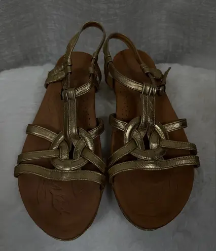 Born Metallic Gold Leather Sandals Made in Mexico Comfort Shoes size 9/40 1/2