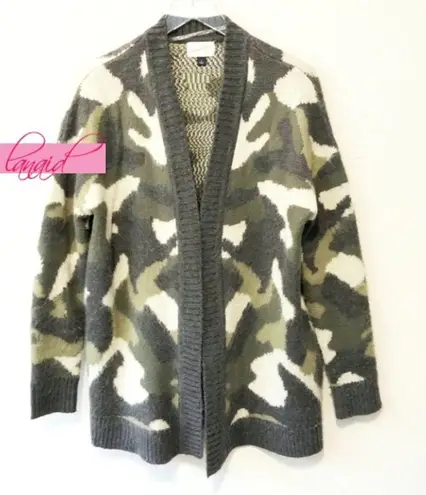 Universal Threads Universal Thread Distressed Camo Cardigan Oversized Olive Camouflage Sweater XS