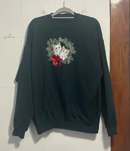 Top Stitch Green Crew Neck Long Sleeve Sweatshirt Kitten Christmas Wreath XL