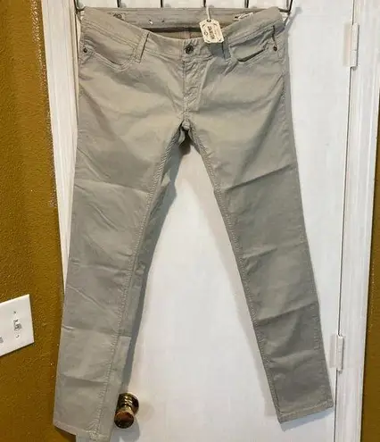 Meltin' Pot women's size 31 light stone skinny fit soft stretchy chino pants