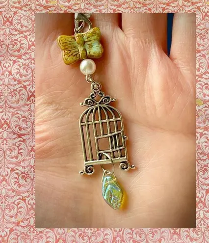 Handmade aesthetic Kawaii fairy vintage antique goth birdcage & butterfly phone strap/bag charm/keychain/display🕊🦋🍃💓