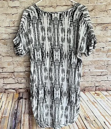 Lucy Love Women's Grey & White Tie Dye Short Sleeve V-neck Tunic Top Size M