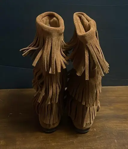 Minnetonka  3 layers fringe Boots Suede leather Mid Calf women’s size 6